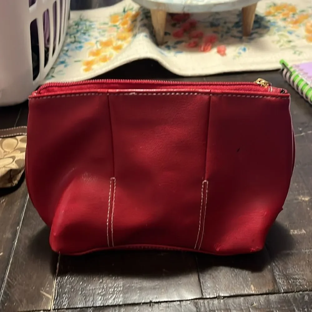 Elizabeth Arden, small red pouch